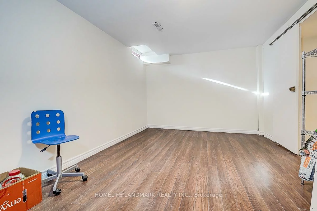 1121, Sandhurst, Agincourt North, Toronto