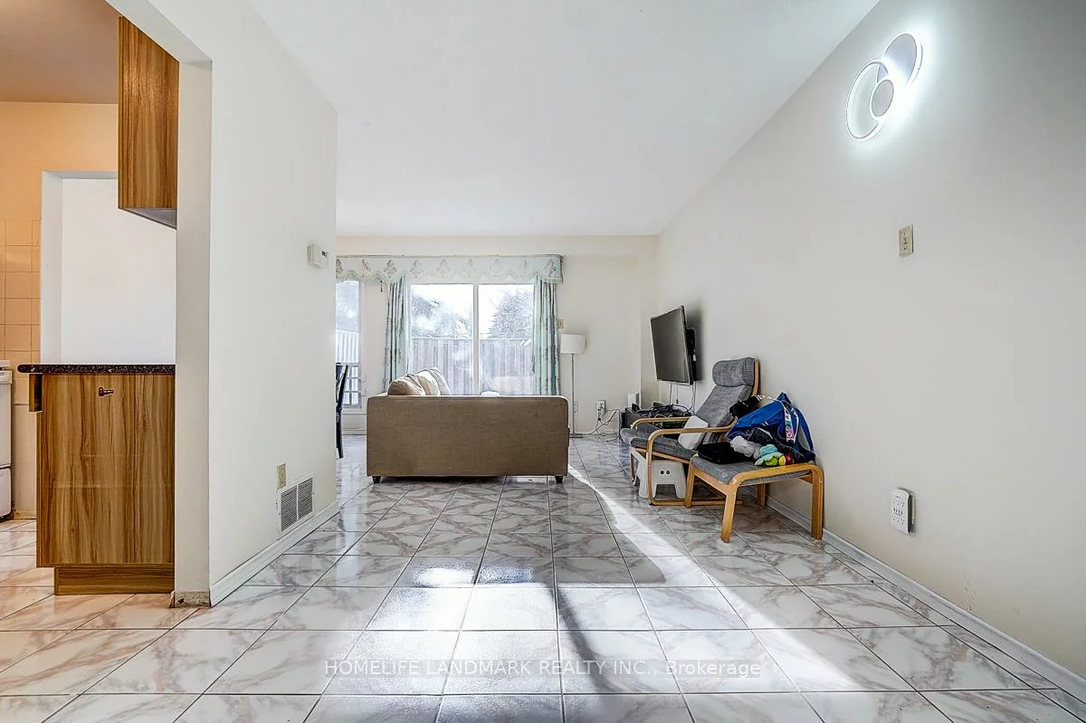 1121, Sandhurst, Agincourt North, Toronto