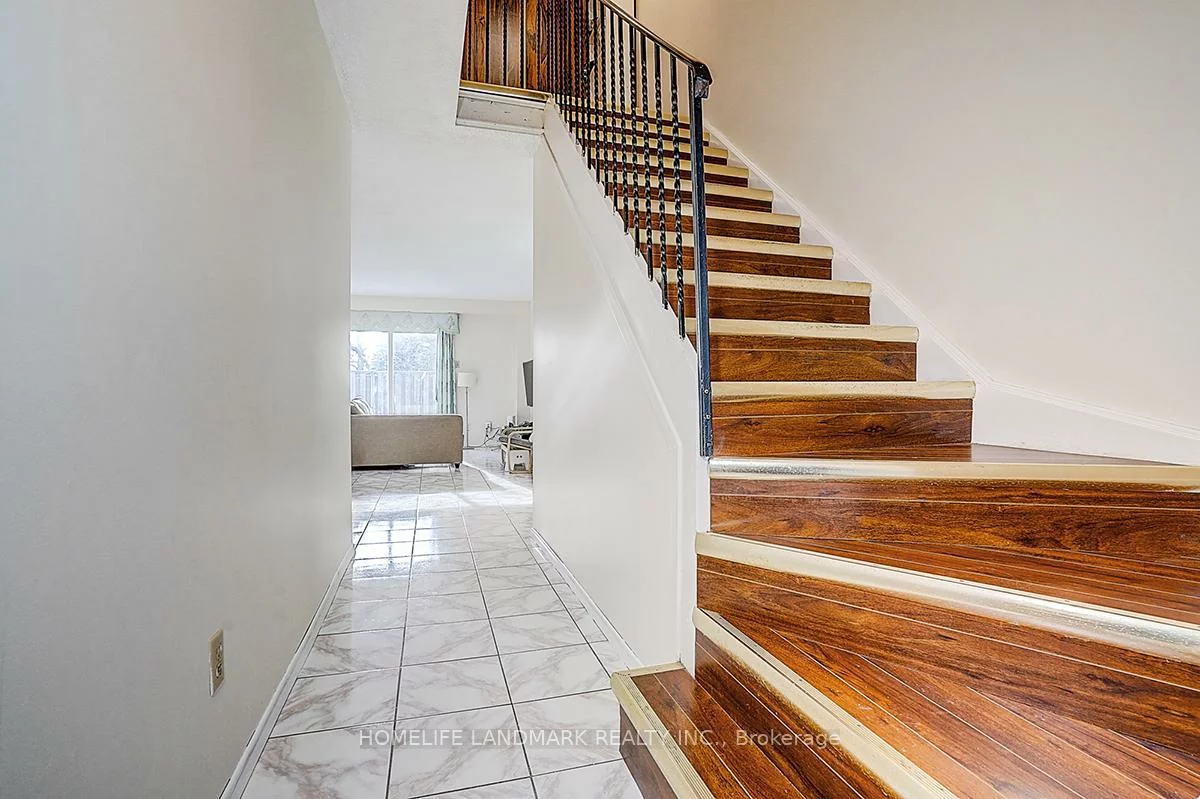 1121, Sandhurst, Agincourt North, Toronto