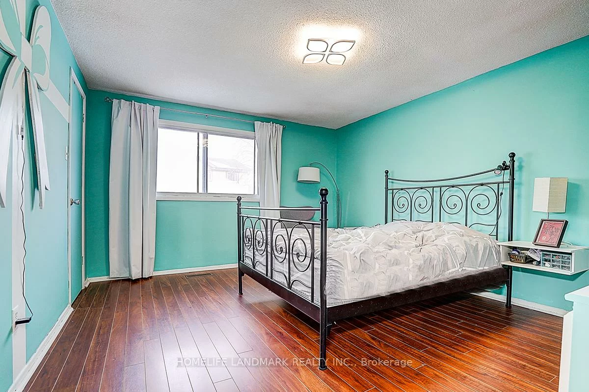 1121, Sandhurst, Agincourt North, Toronto