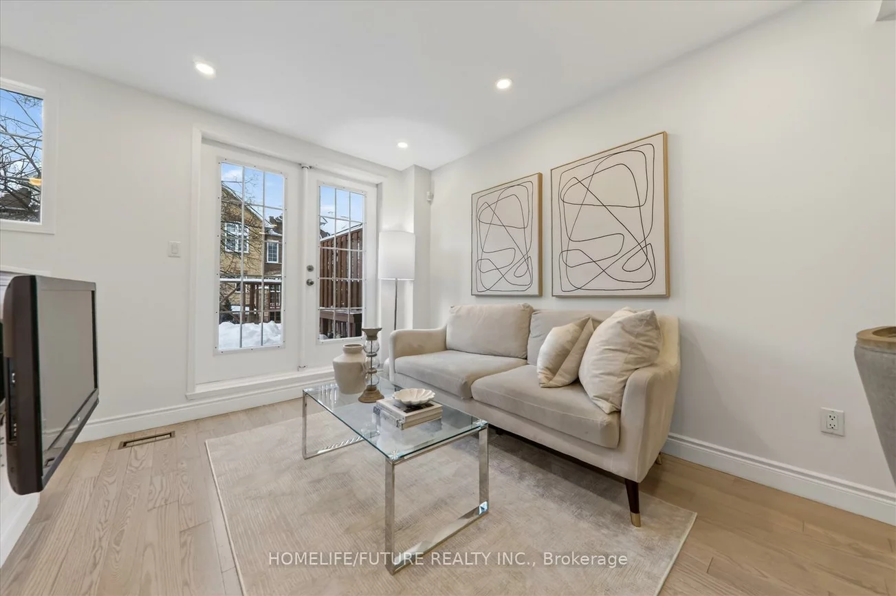 2, Hedge End, Rouge E11, Toronto