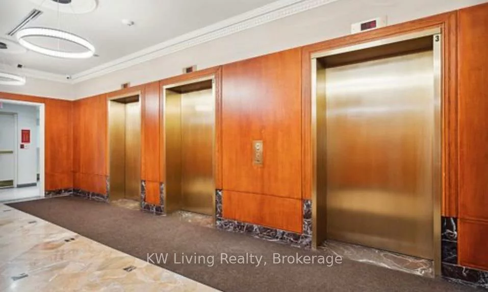 18, Lee Centre, Woburn, Toronto