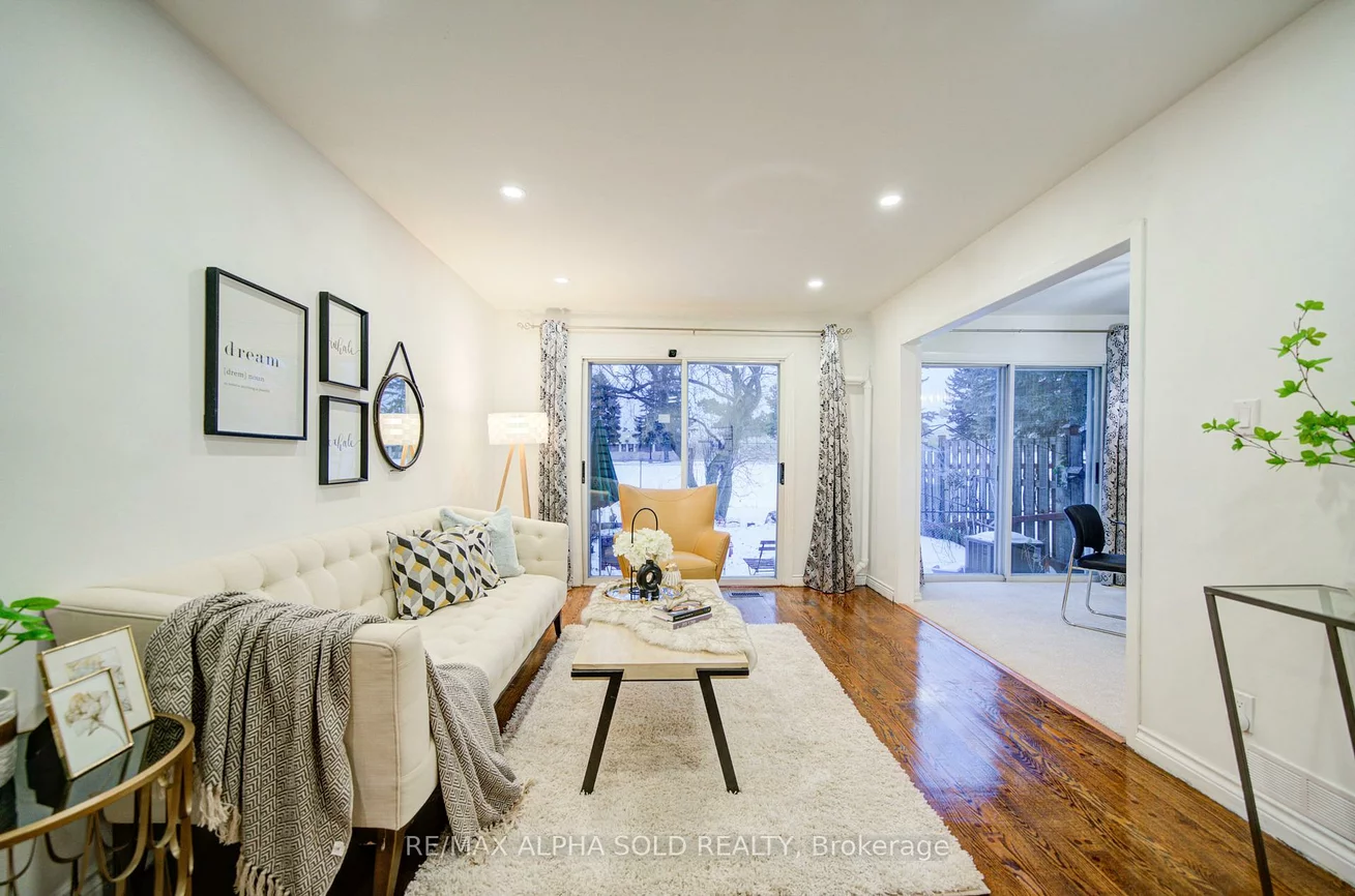 2800, Midland, Agincourt South-Malvern West, Toronto