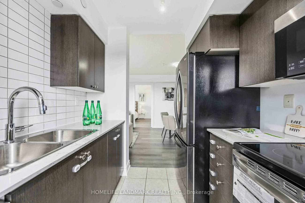 1346, Danforth, Eglinton East, Toronto