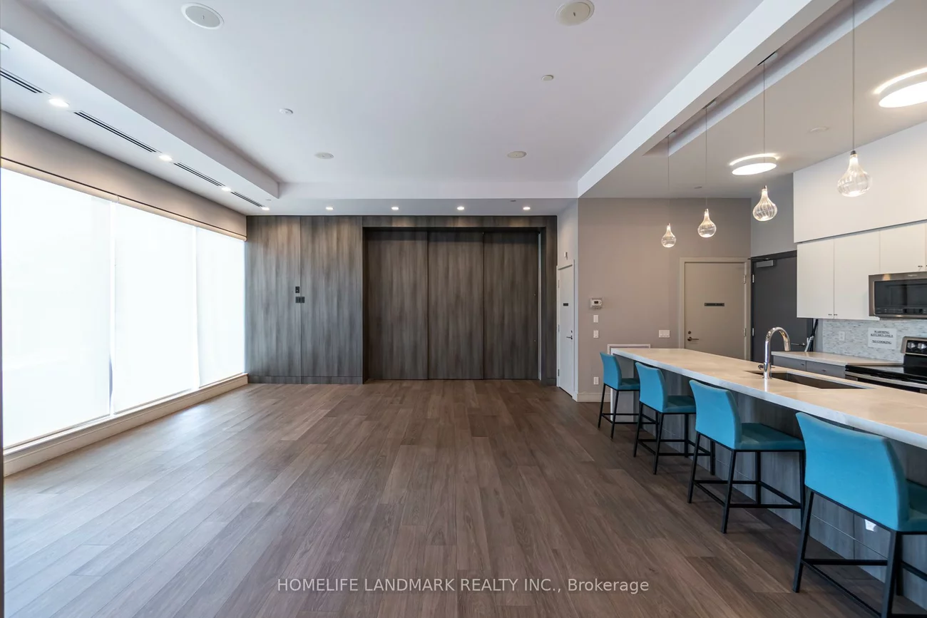 1346, Danforth, Eglinton East, Toronto