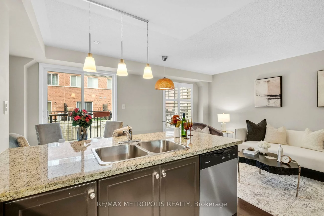 669A, Warden, Clairlea-Birchmount, Toronto