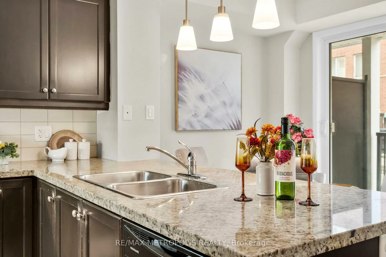 669A, Warden, Clairlea-Birchmount, Toronto