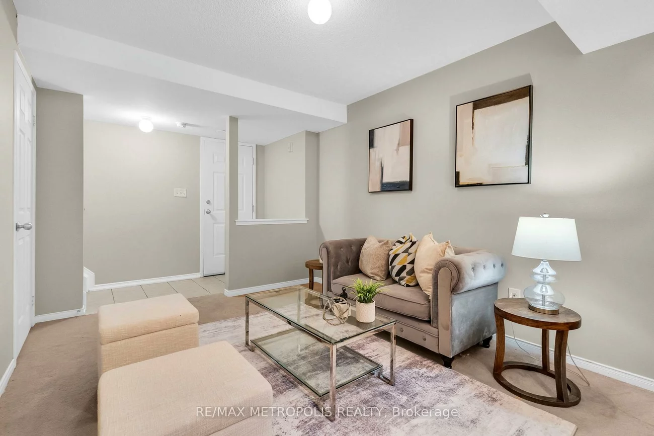 669A, Warden, Clairlea-Birchmount, Toronto