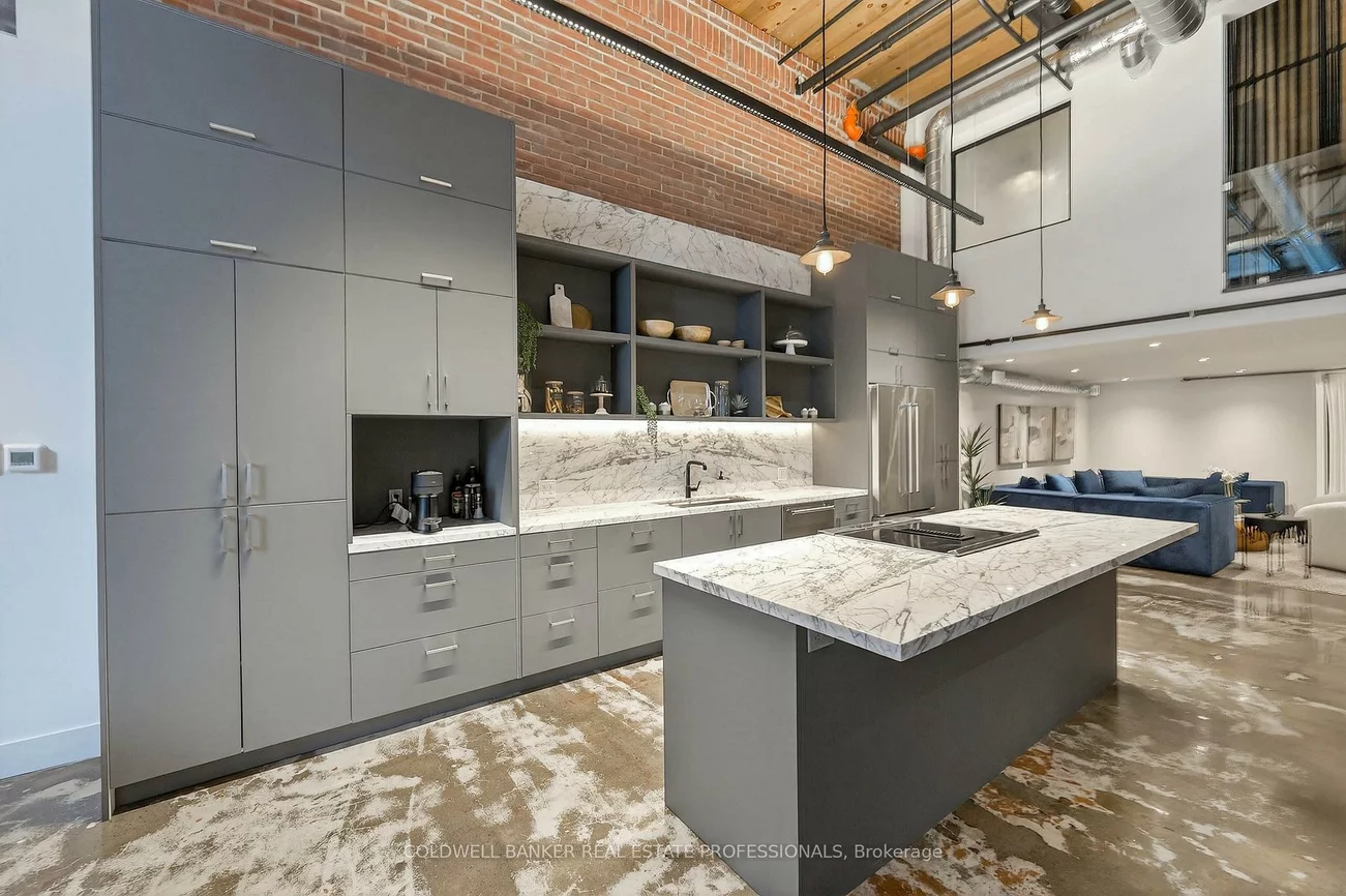 1159, Dundas, South Riverdale, Toronto