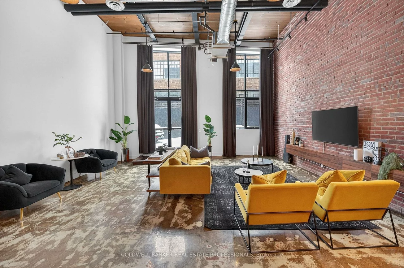 1159, Dundas, South Riverdale, Toronto