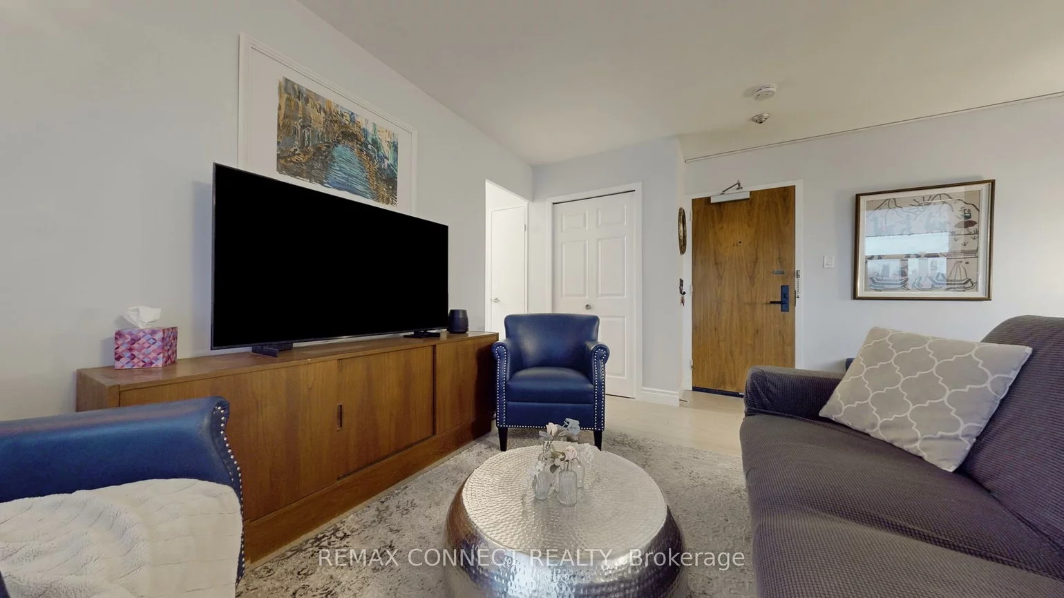 1145, Logan, Broadview North, Toronto