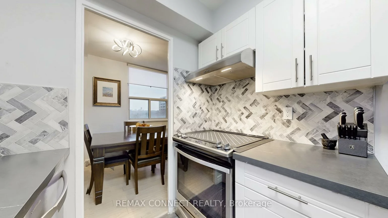 1145, Logan, Broadview North, Toronto