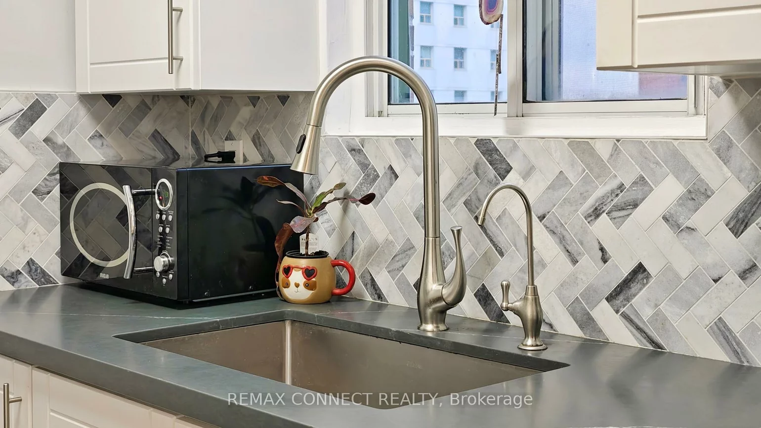 1145, Logan, Broadview North, Toronto