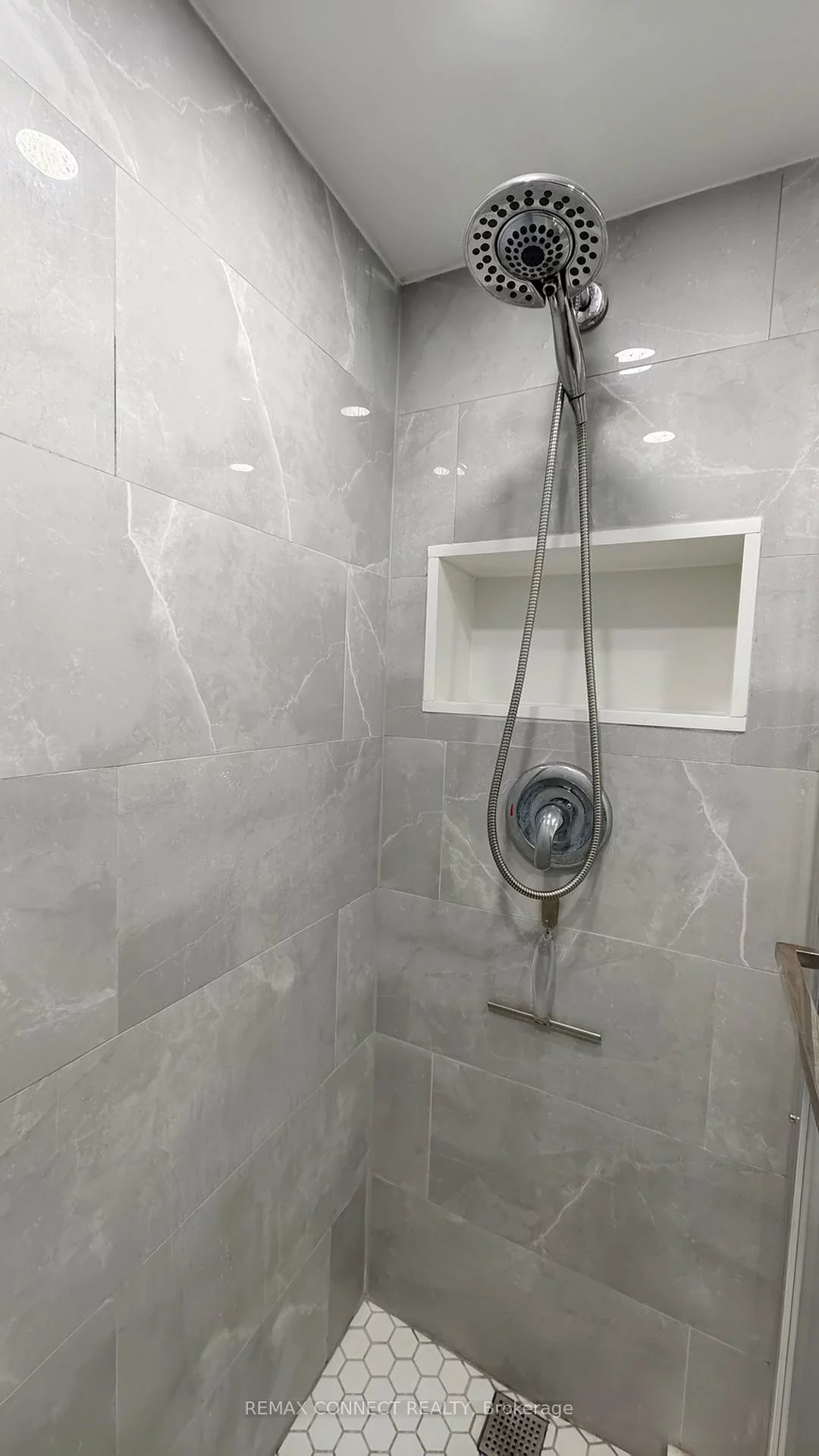 1145, Logan, Broadview North, Toronto