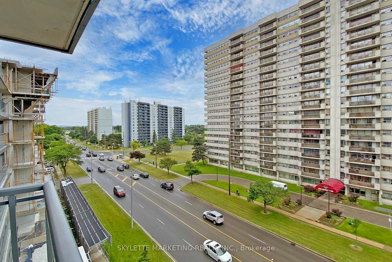 30, Meadowglen, Woburn, Toronto