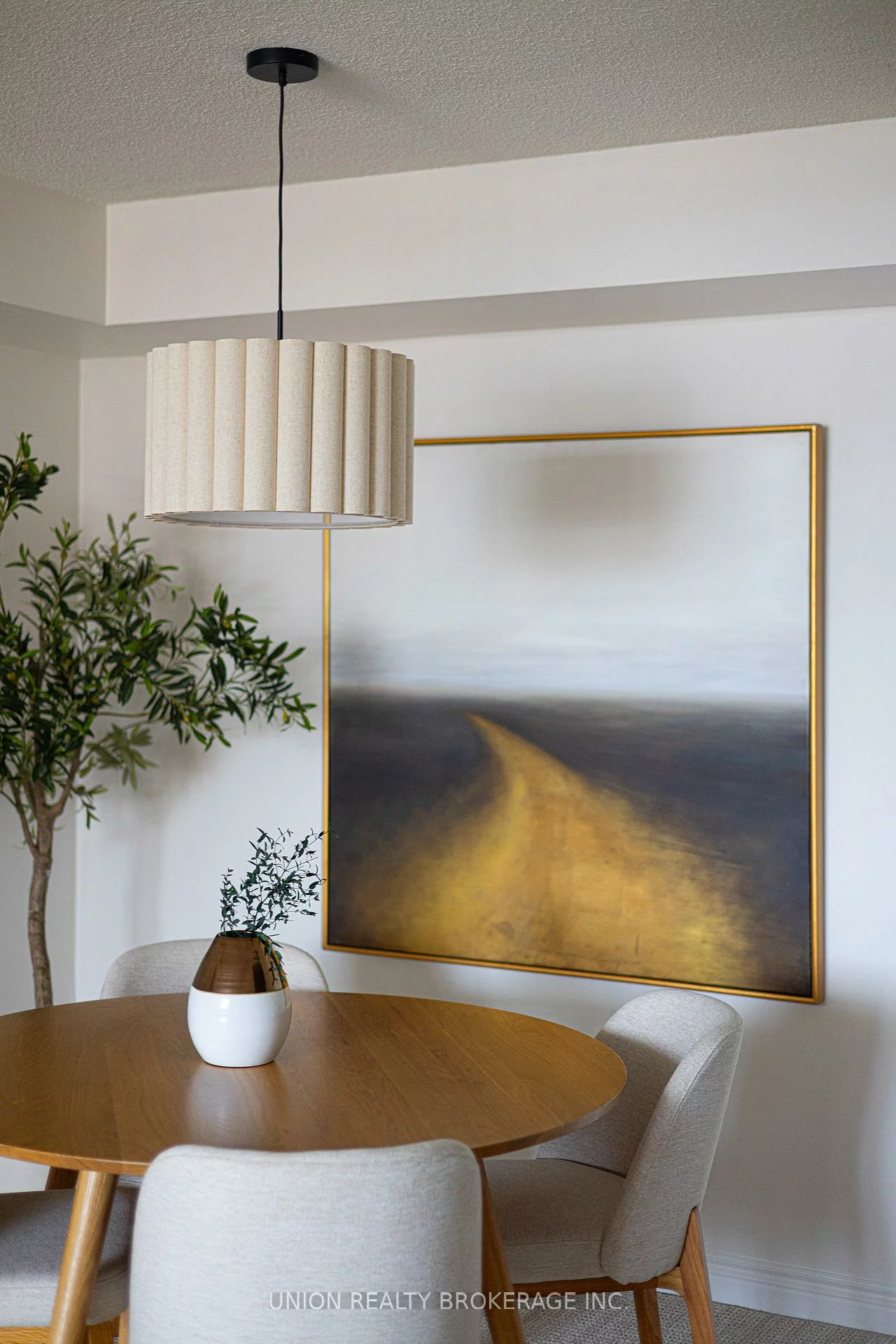 1091, Kingston, Birchcliffe-Cliffside, Toronto