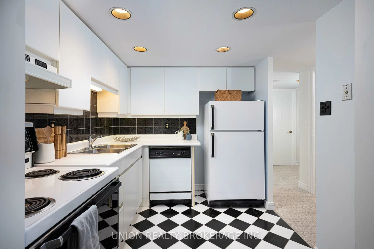 1091, Kingston, Birchcliffe-Cliffside, Toronto