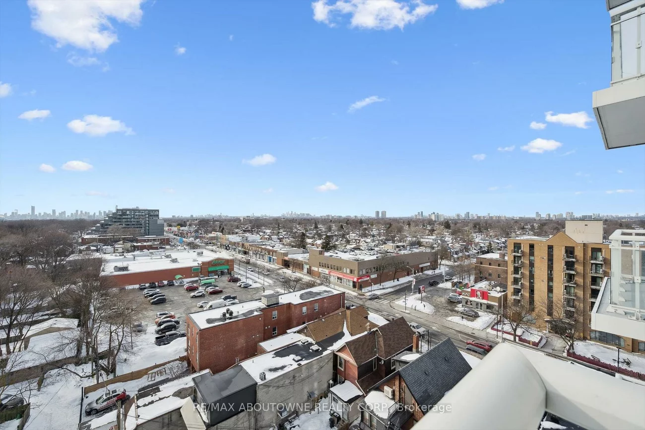 286, Main, East End-Danforth, Toronto