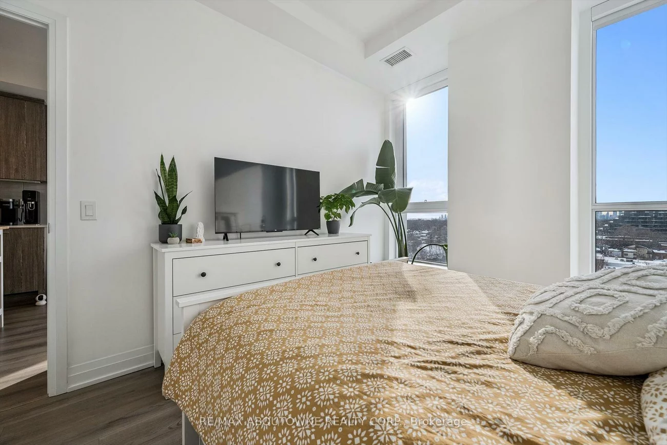 286, Main, East End-Danforth, Toronto