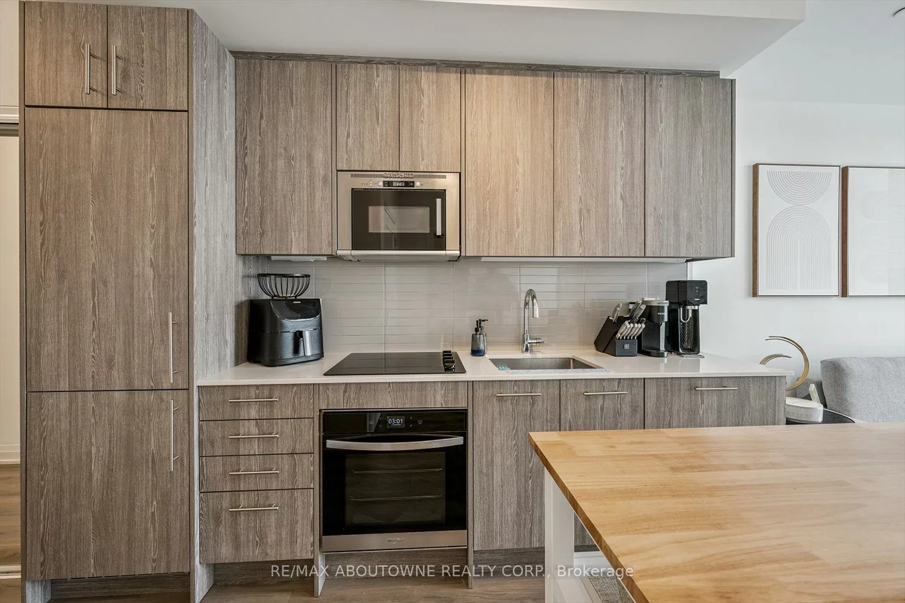 286, Main, East End-Danforth, Toronto