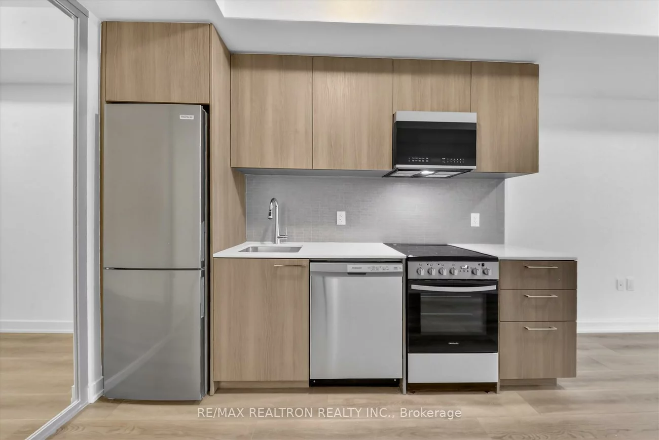 7437, Kingston, Rouge E11, Toronto