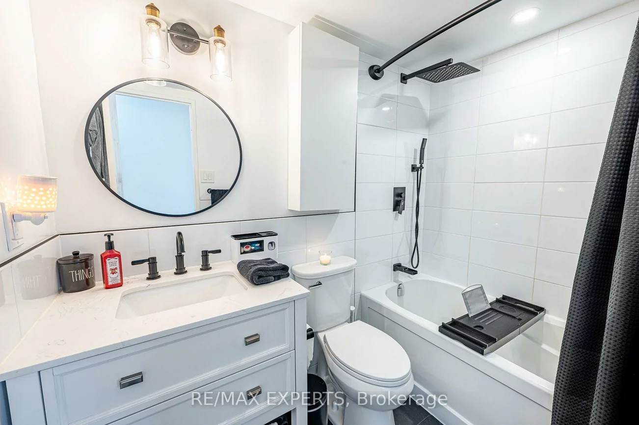 100, Prudential, Dorset Park, Toronto