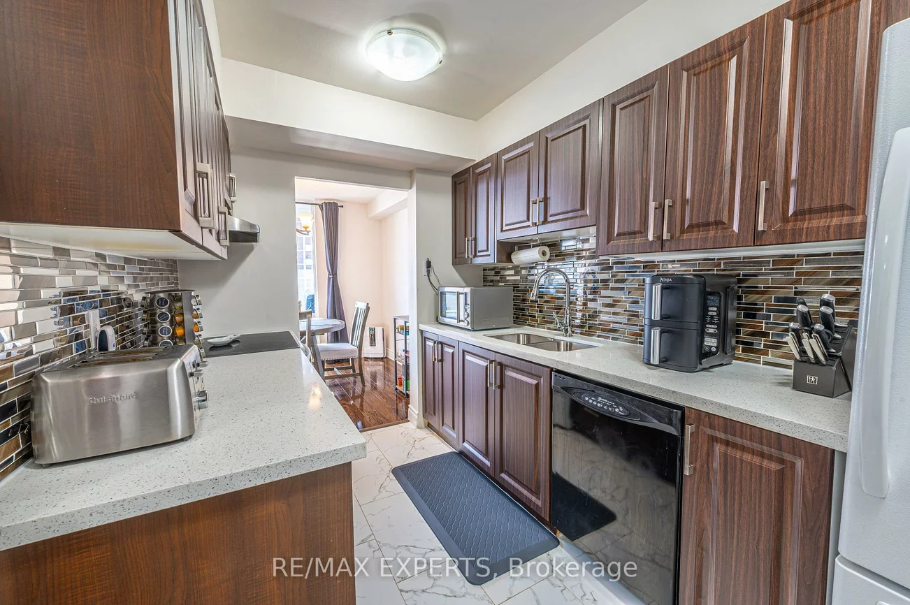 100, Prudential, Dorset Park, Toronto