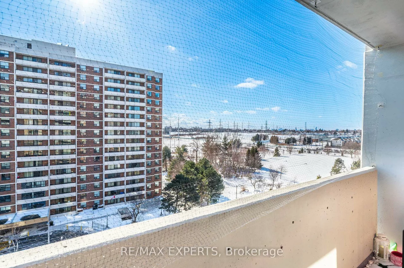 100, Prudential, Dorset Park, Toronto