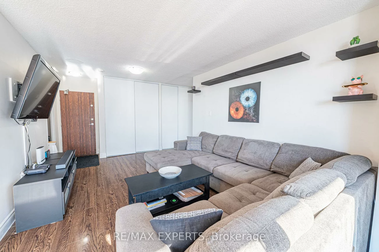 100, Prudential, Dorset Park, Toronto