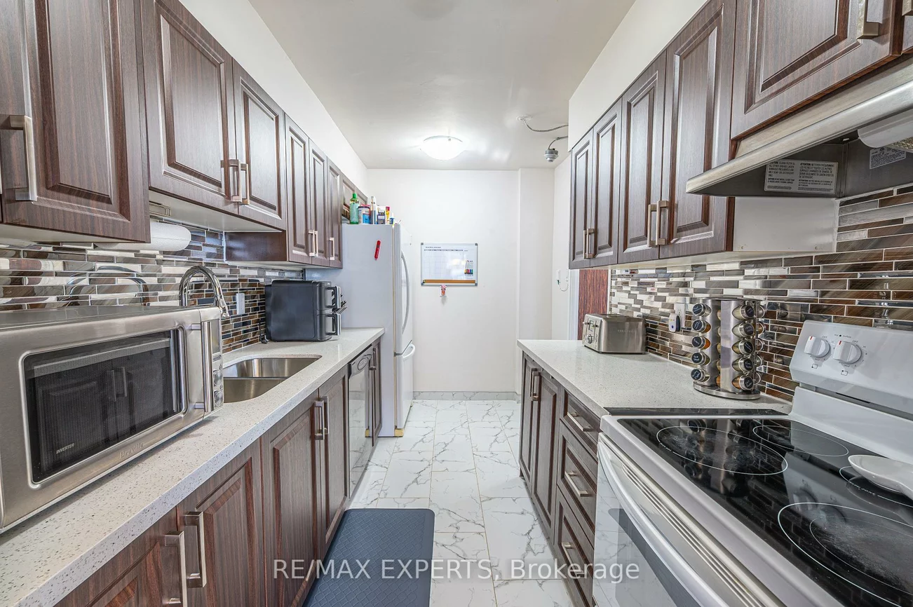 100, Prudential, Dorset Park, Toronto