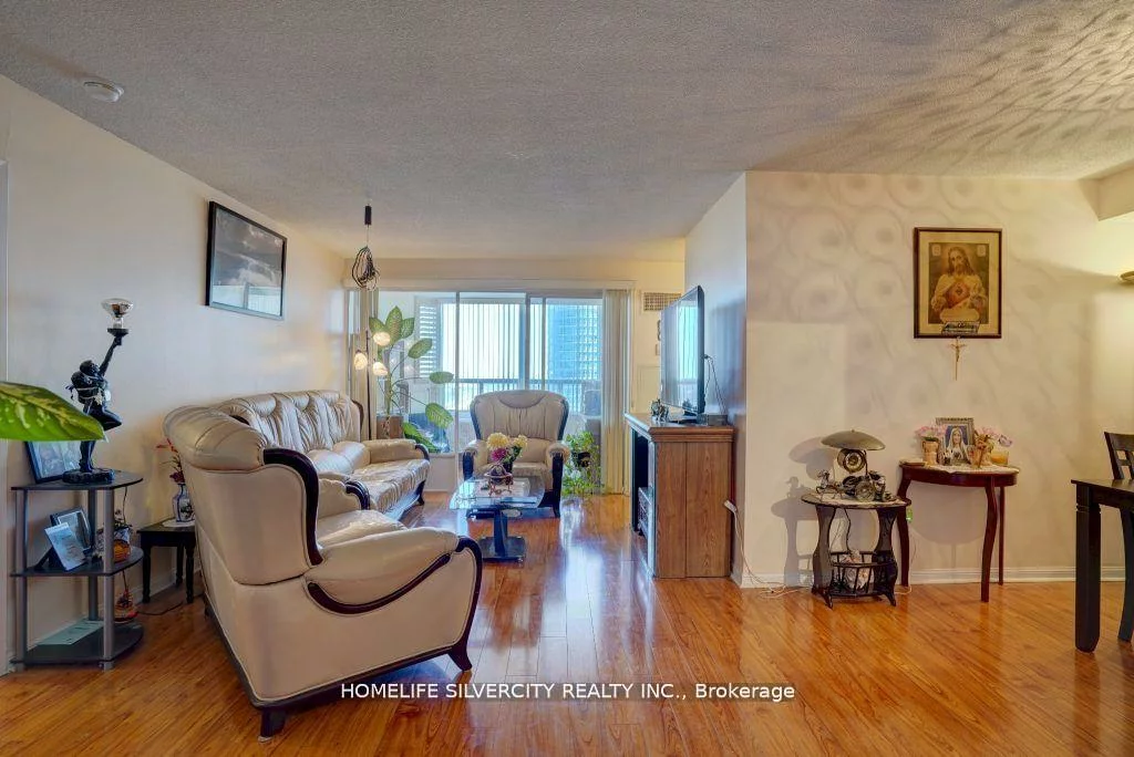 88, Corporate, Woburn, Toronto