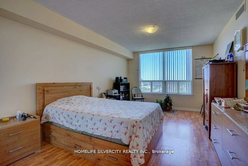 88, Corporate, Woburn, Toronto