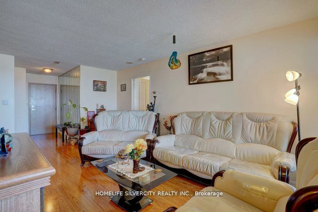 88, Corporate, Woburn, Toronto