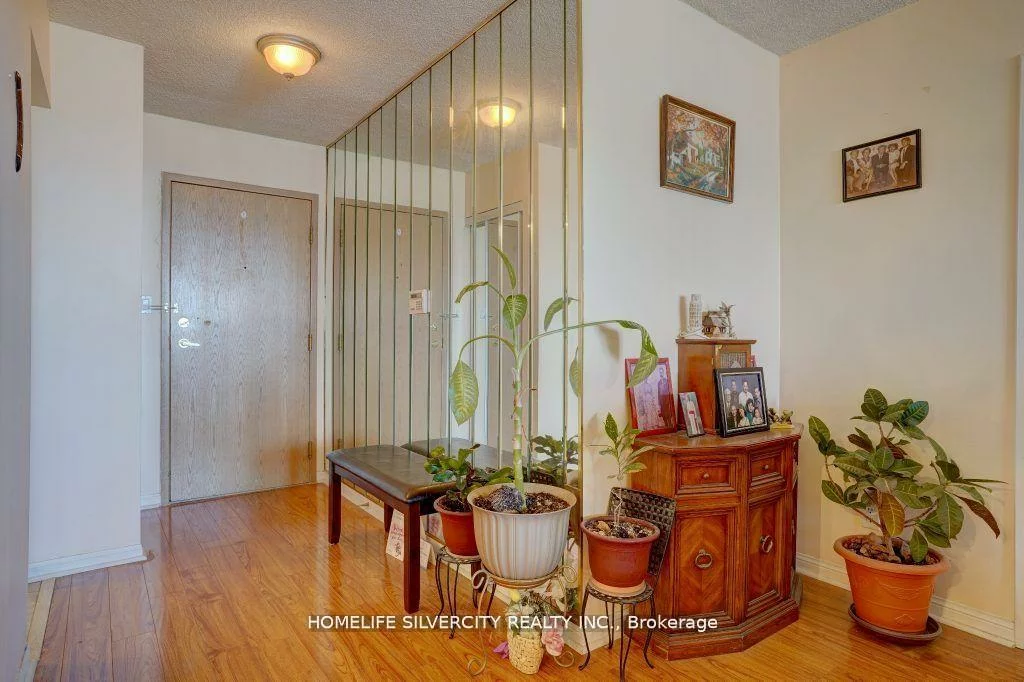 88, Corporate, Woburn, Toronto