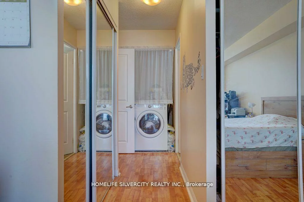 88, Corporate, Woburn, Toronto