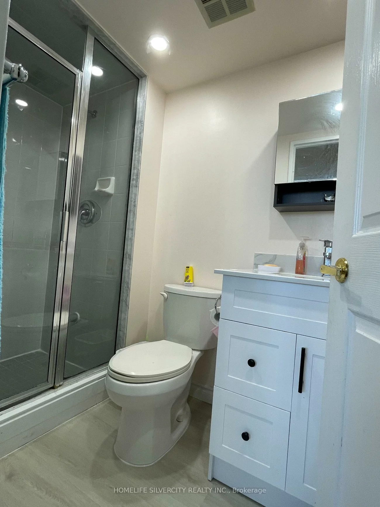 88, Corporate, Woburn, Toronto