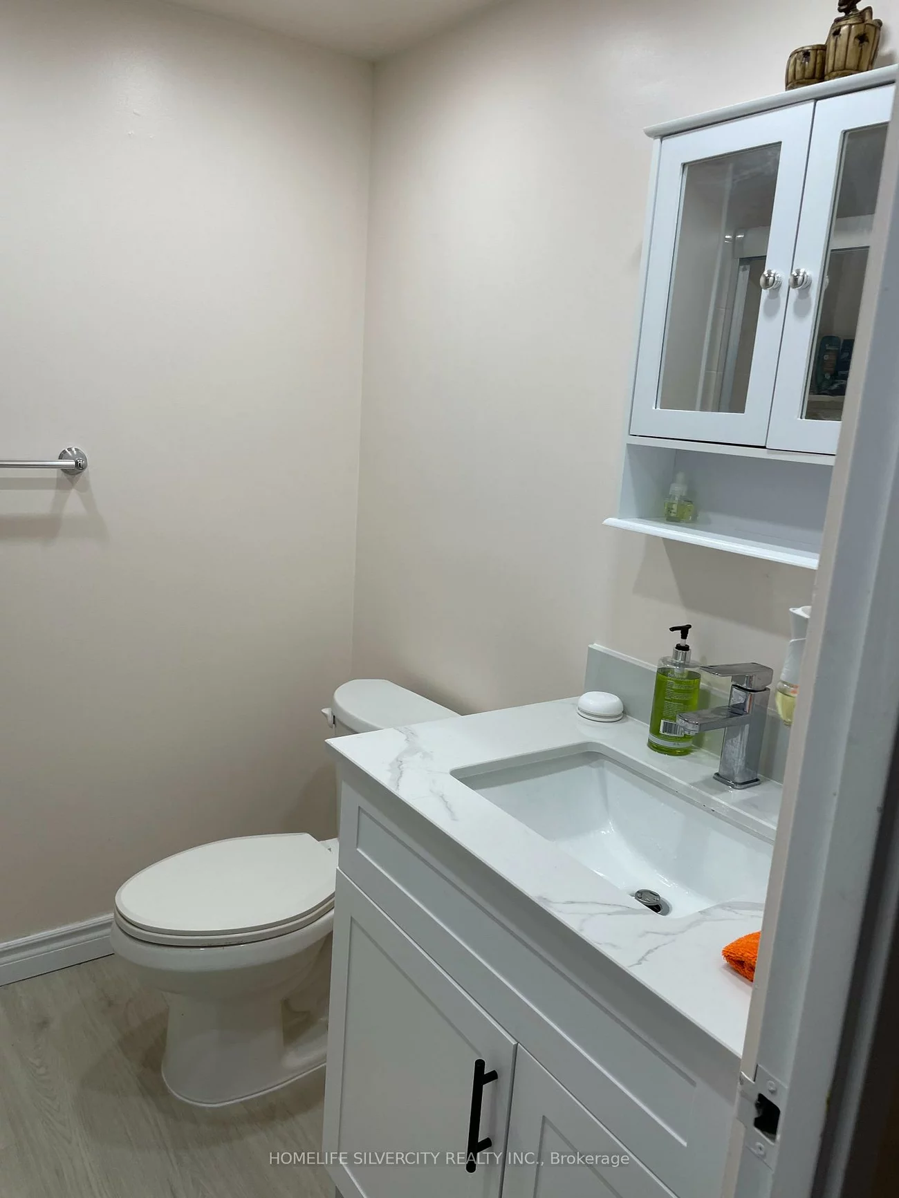 88, Corporate, Woburn, Toronto