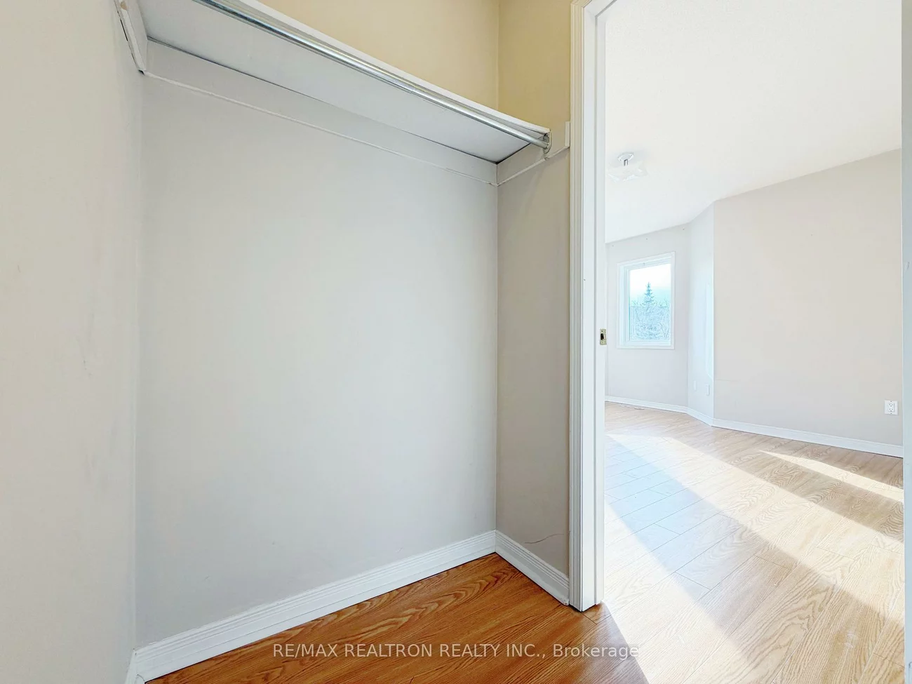 29, Rosebank, Malvern, Toronto