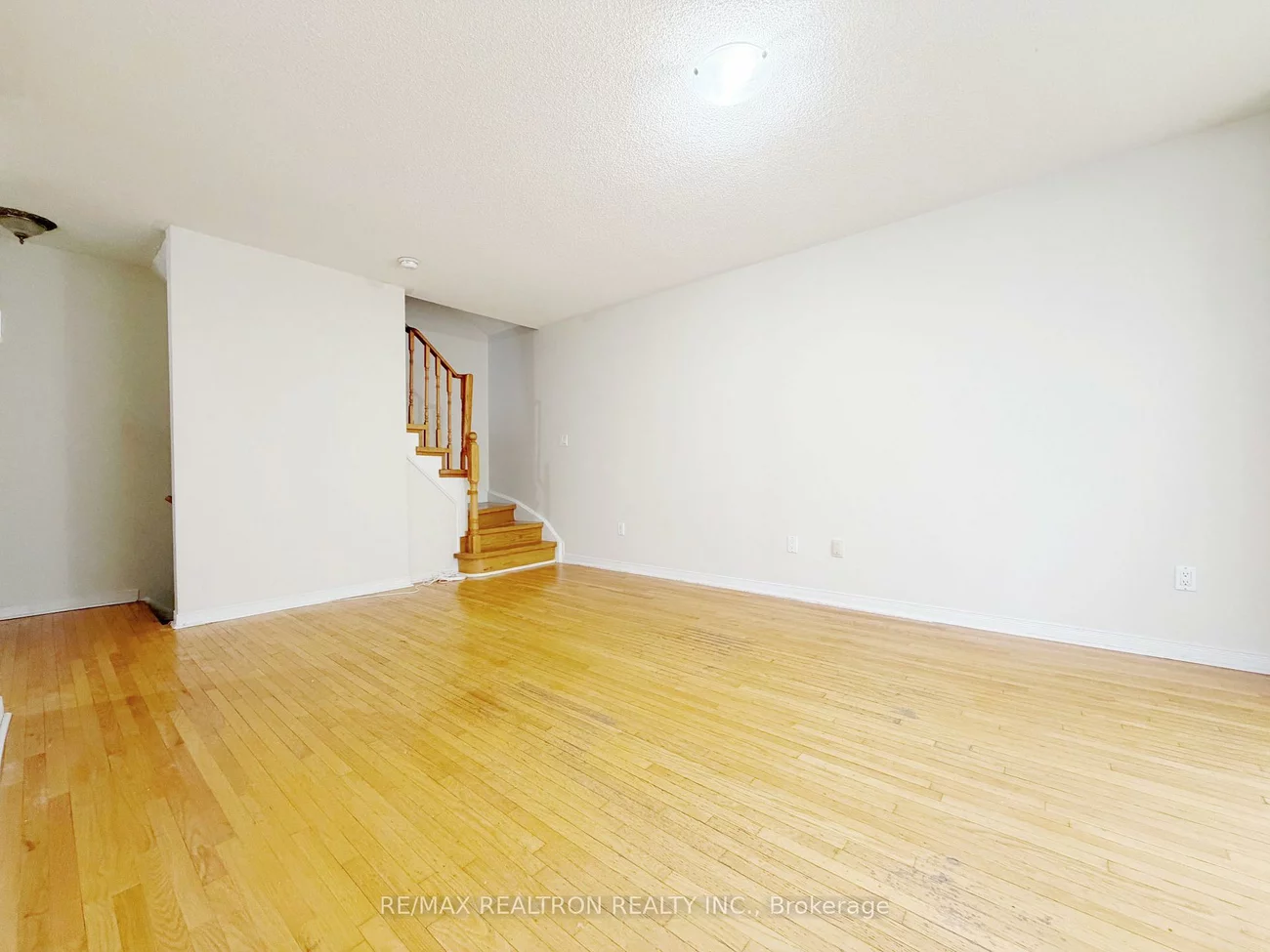 29, Rosebank, Malvern, Toronto