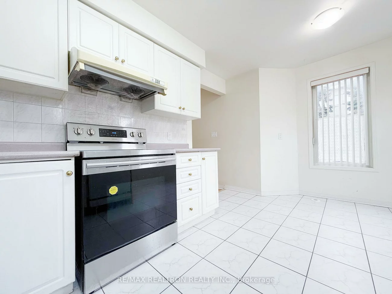 29, Rosebank, Malvern, Toronto