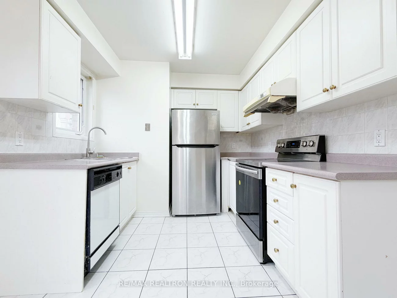 29, Rosebank, Malvern, Toronto