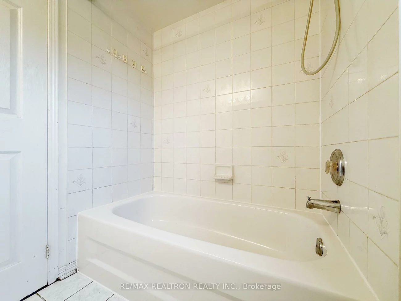 29, Rosebank, Malvern, Toronto