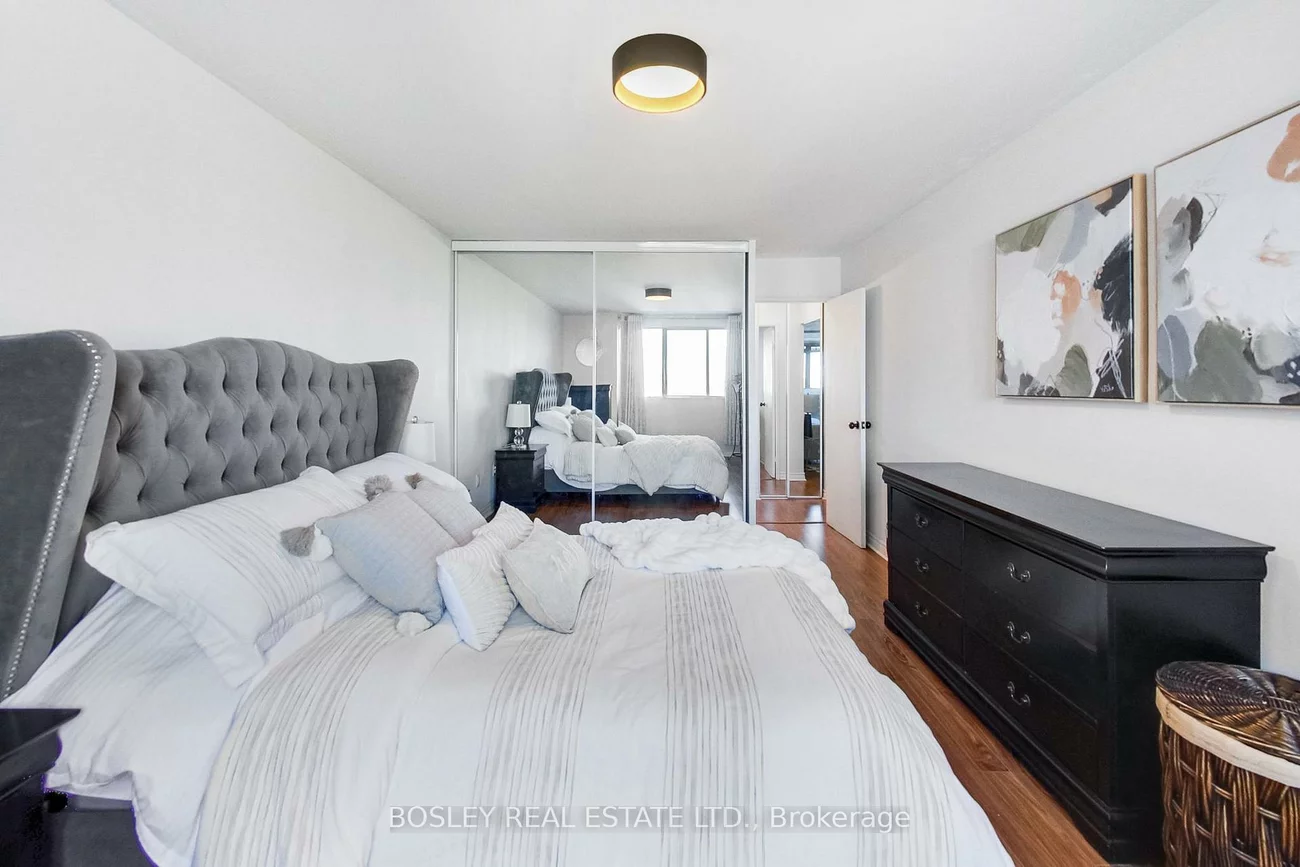 3, Massey, Crescent Town, Toronto