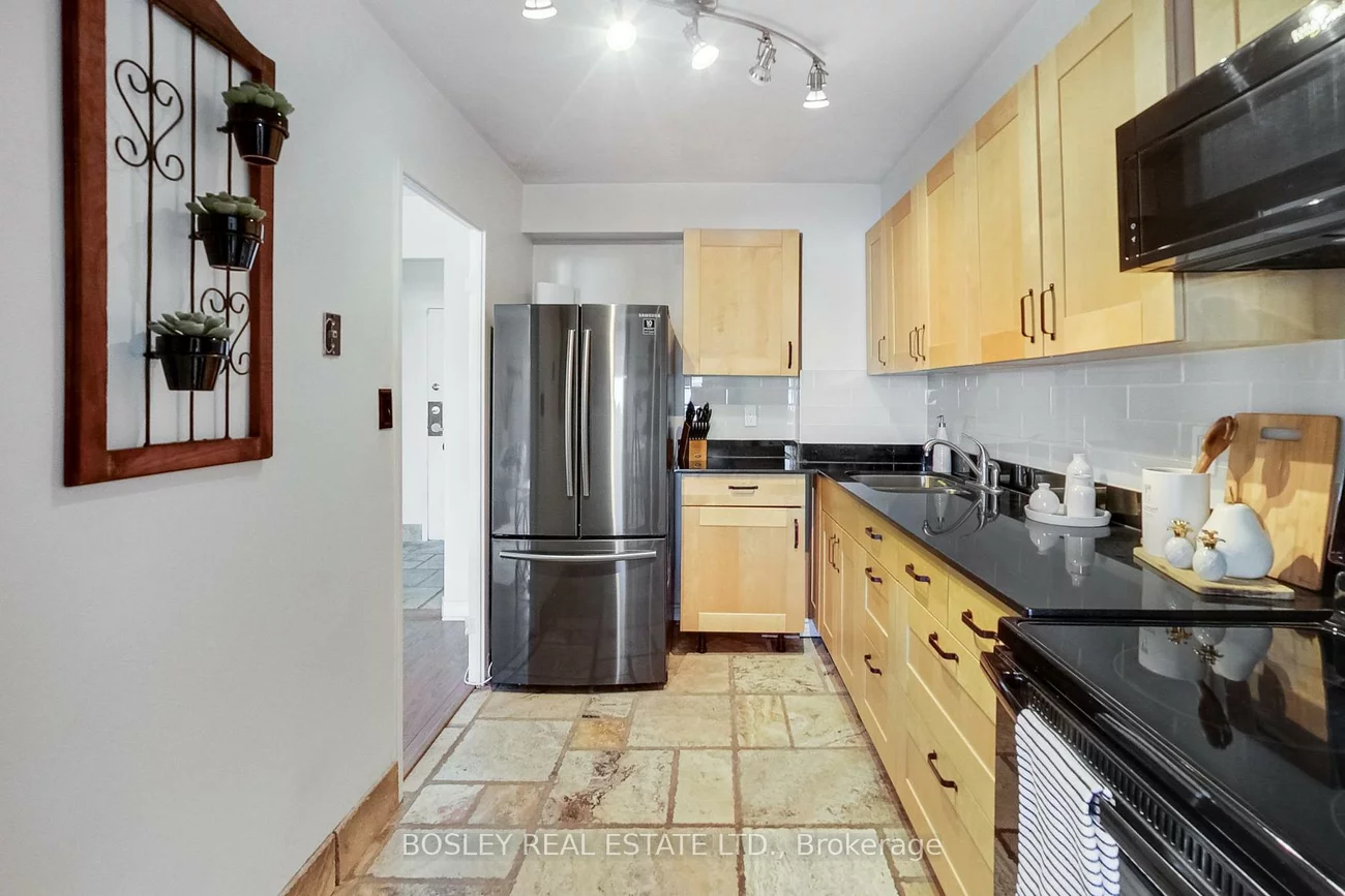 3, Massey, Crescent Town, Toronto