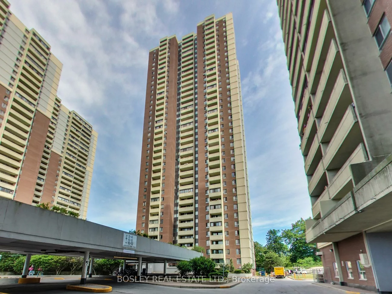 3, Massey, Crescent Town, Toronto