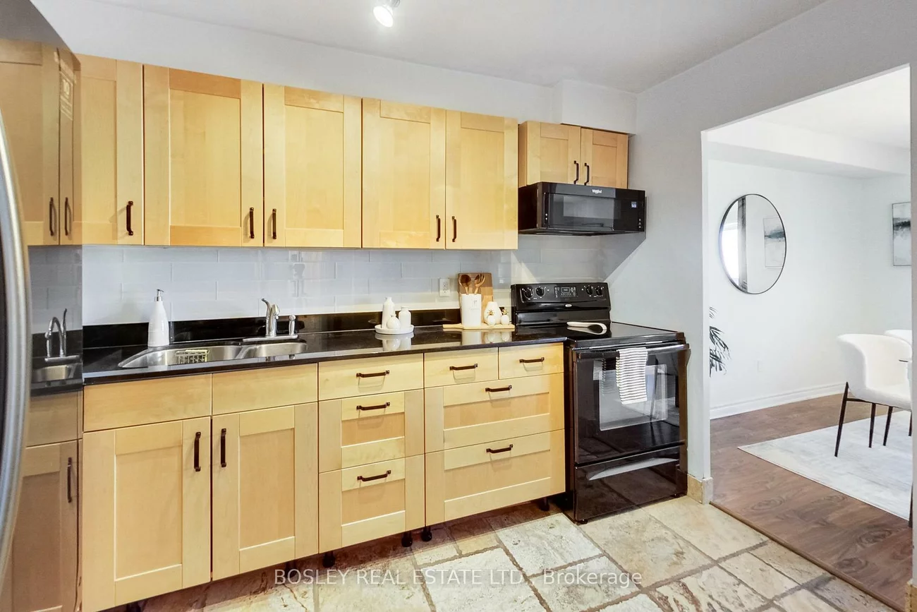 3, Massey, Crescent Town, Toronto