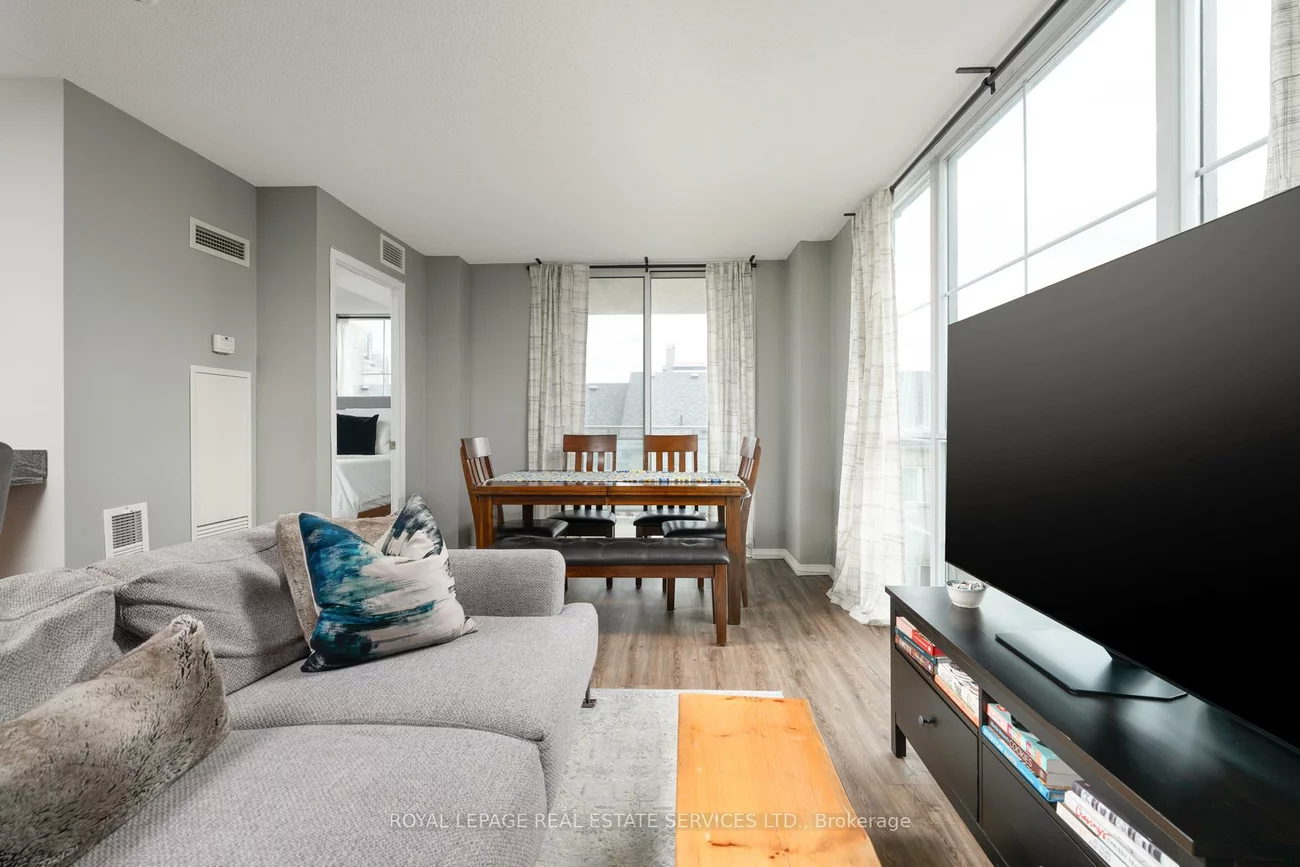 8, Rosebank, Malvern, Toronto