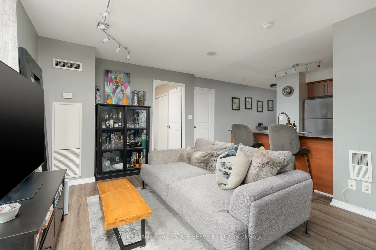 8, Rosebank, Malvern, Toronto