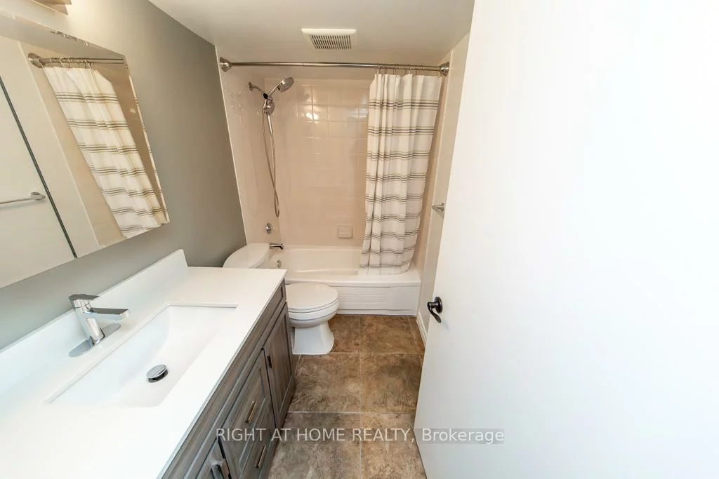 90, Dale, Guildwood, Toronto