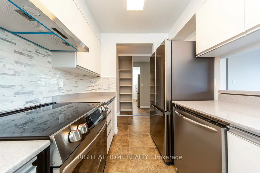 90, Dale, Guildwood, Toronto